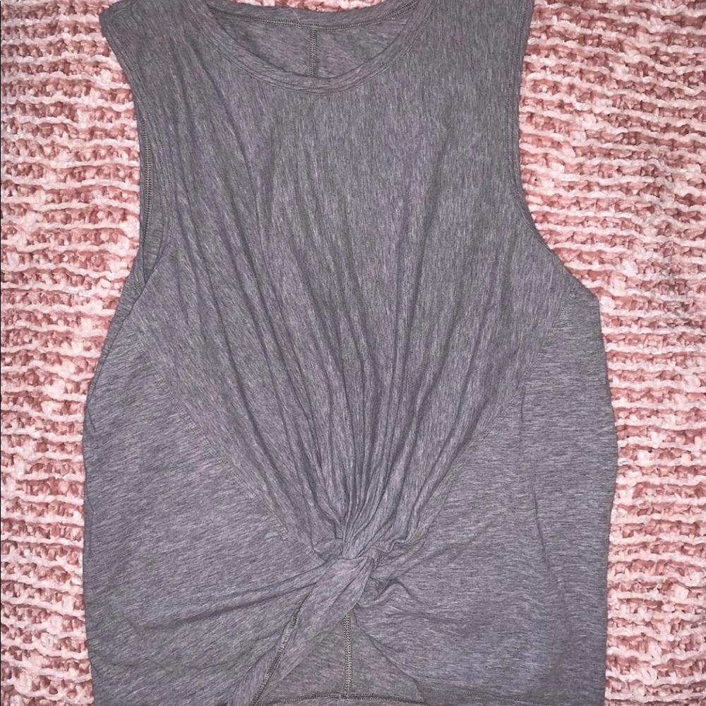 Gray lululemon top